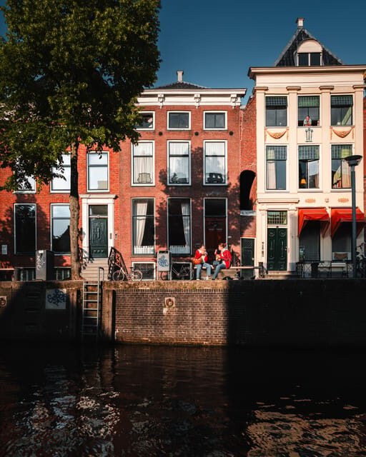 Groningen: Informative city canal cruise + drinks & cookies - Groningen from the water: the fastest way to get your bearings