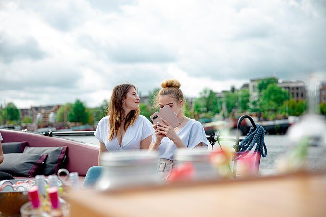 Guided Amsterdam Canal Cruise – Snacks & Drinks on board(1 Hour) - A Green Pause on the Water: Plants Dating Back to the 1600s