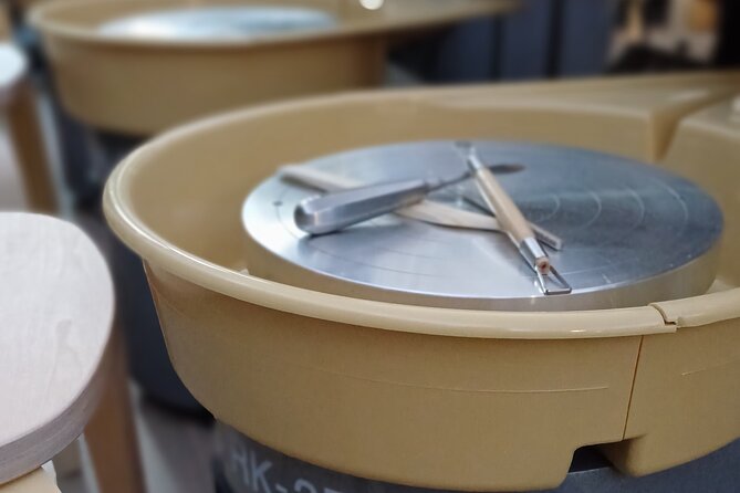 Guided Pottery Workshop on a Turntable in Choorstraat - Who this workshop fits best (and who might hesitate)