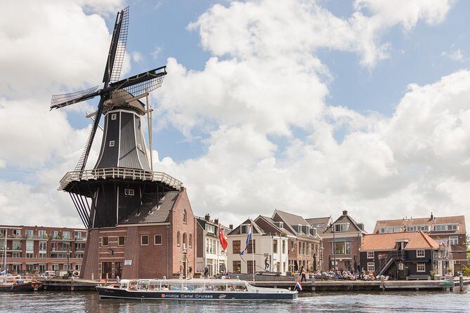 Haarlem: 90-minute Beer Tasting Cruise - A 90-minute beer cruise that also gets you oriented