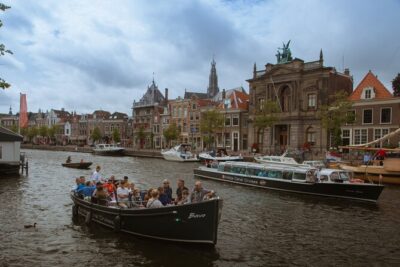 Haarlem Cheese and Wine Cruise - What’s Included: Wine, Cheese, and On-Board Comfort