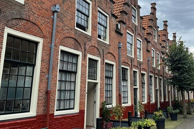 Haarlem Private Day Trip from Amsterdam with Local - Hofje van Bekenes Courtyards: Medieval Hidden Corners in Plain Sight