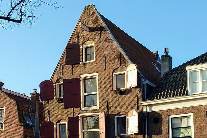 Haarlem Walking Tour. Unknown and Surprising - Starting at Haarlem Railway Station and getting your bearings fast