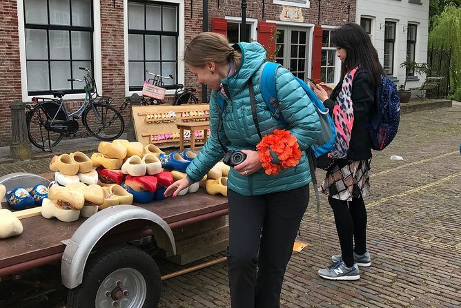 Half-Day Edam and Volendam Private Walking Tour from Amsterdam - Timing and pacing: how four hours works for two towns