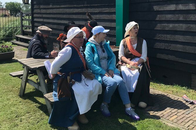 Half-Day Private Guided Sightseeing Tour of Zaanse Schans - Clogs, regional style, and how shoes become identity