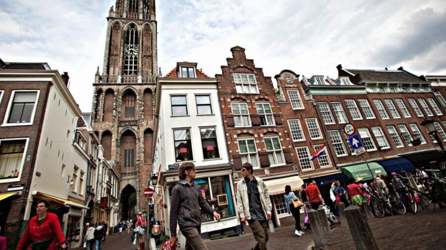 Historical Utrecht: Private Walking Tour with a Local Guide - What you’re really paying for: $352 per group up to 20