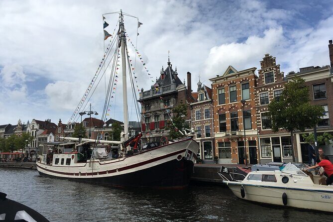 Holland Four City Charm Tour - Private Day Tour - Shopping Outside Amsterdam: How to Fit Browsing Into a Full Day
