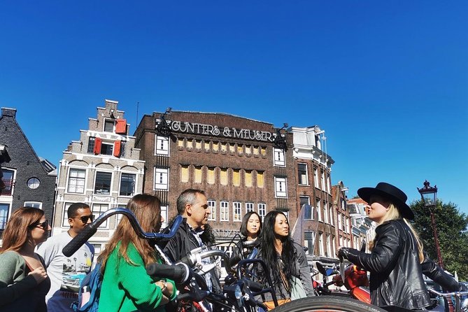 Humans of Amsterdam: Cultural Walking Tour incl. meeting 2 locals - De Wallen With Rose’s Story: A Respectful Way to Understand a Loaded Place