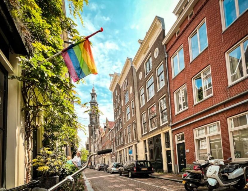 Humans of Amsterdam - Small group cultural walking tour - Brown cafe apple pie: an easy win for your taste buds