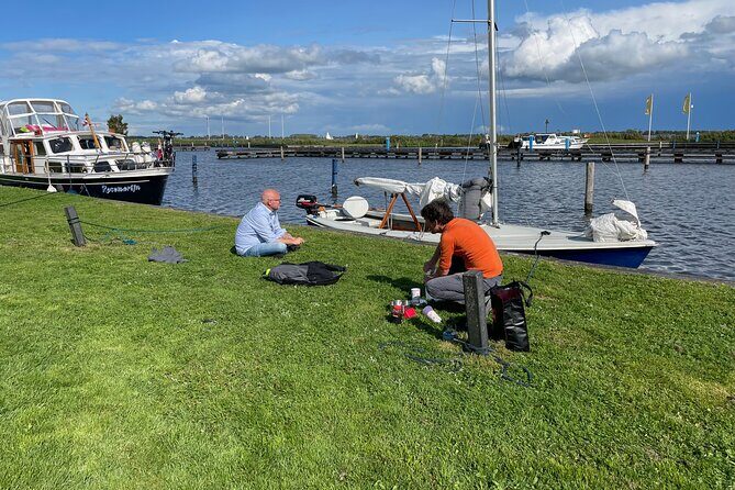 Interactive Sailing Day near Amsterdam - Boarding on De Kaag: A Comfortable 6.2m Sailboat