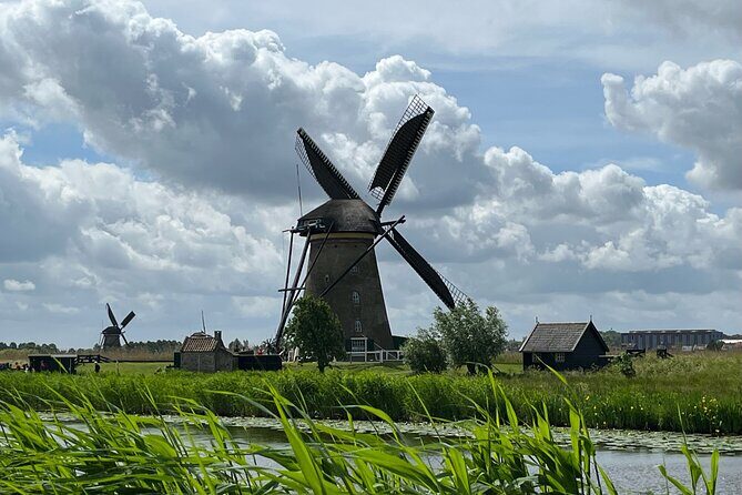 Kinderdijk Windmills, Delft City & Delft Blue Factory Visit - Delft Blue factory visit: where Delftware magic becomes hands-on