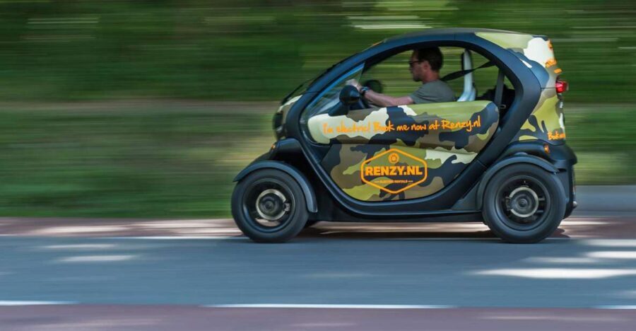 Lisse: Drive-it-Yourself History and Castle Audio Tour - Electric Renault Twizy driving: fun, simple, and very noticeable