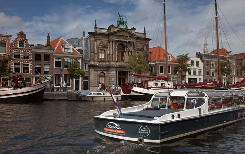 Local Cheese and Wine Cruise through Haarlem - Dutch cheeses and three wines: included, paired, and meant to be sampled