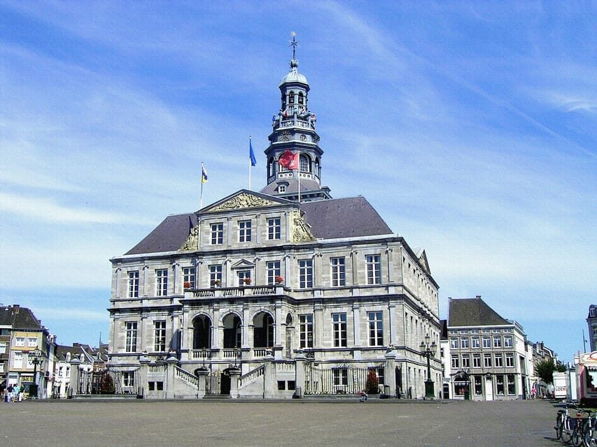 Maastricht: Day trip from Amsterdam with 3 country point - Vaals Photo Stop: Where the Netherlands Meets Belgium and Germany