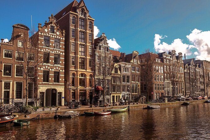 Madame Tussauds Museum - Amsterdam - Where the visit ends: easy re-entry into Amsterdam