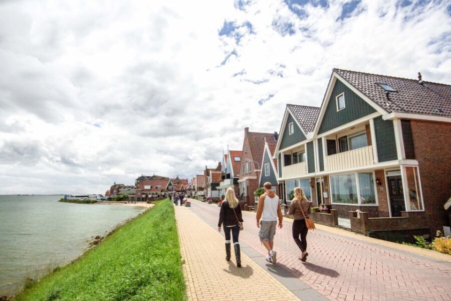 Marken, Volendam and Edam: Private Full-Day Tour - Key highlights to look for