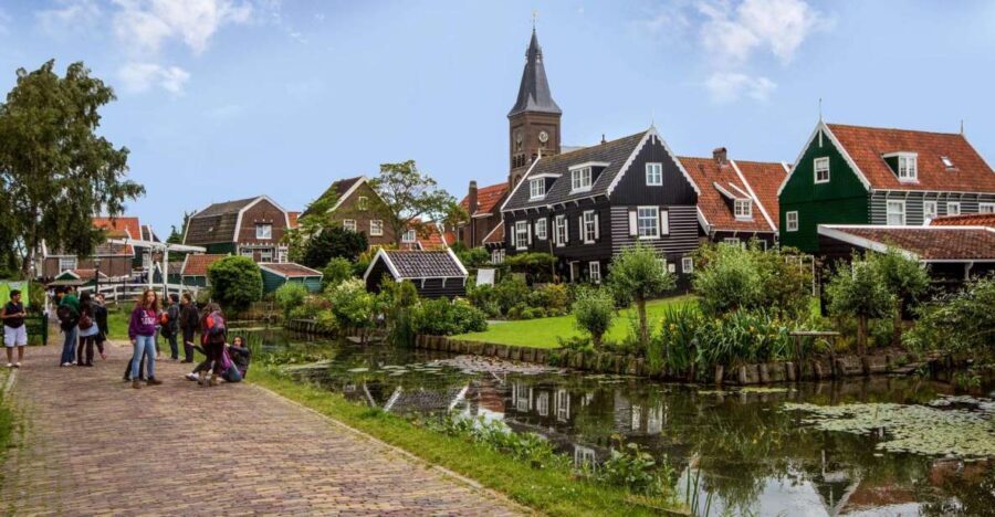Marken, Volendam and Edam: Private Full-Day Tour - A private day trip that still feels like local travel