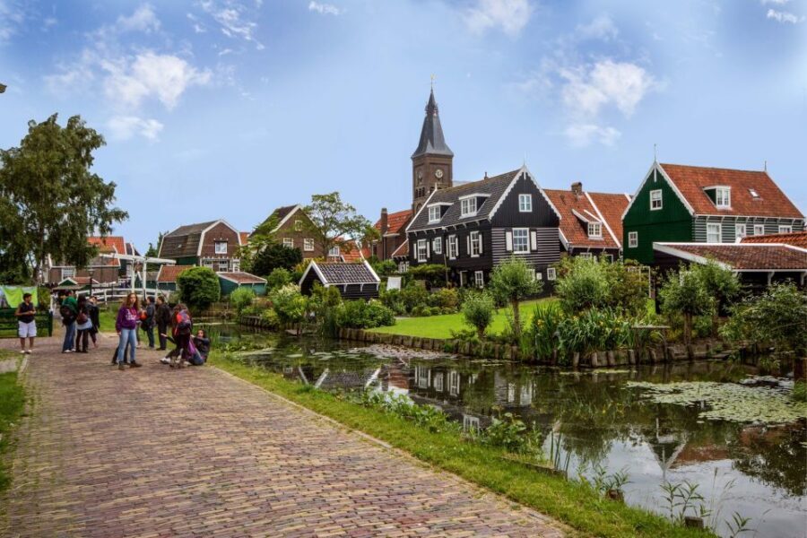 Marken, Volendam and Edam: Private Full-Day Tour - What guides like Linda and Peter do well on this route