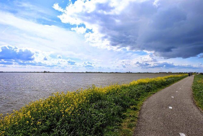 Off the Beaten Paths Dutch Landscape Private Tour 1/2 day Jaguar - Marken Peninsula: Old-Time Hamlet Feel and Water Views