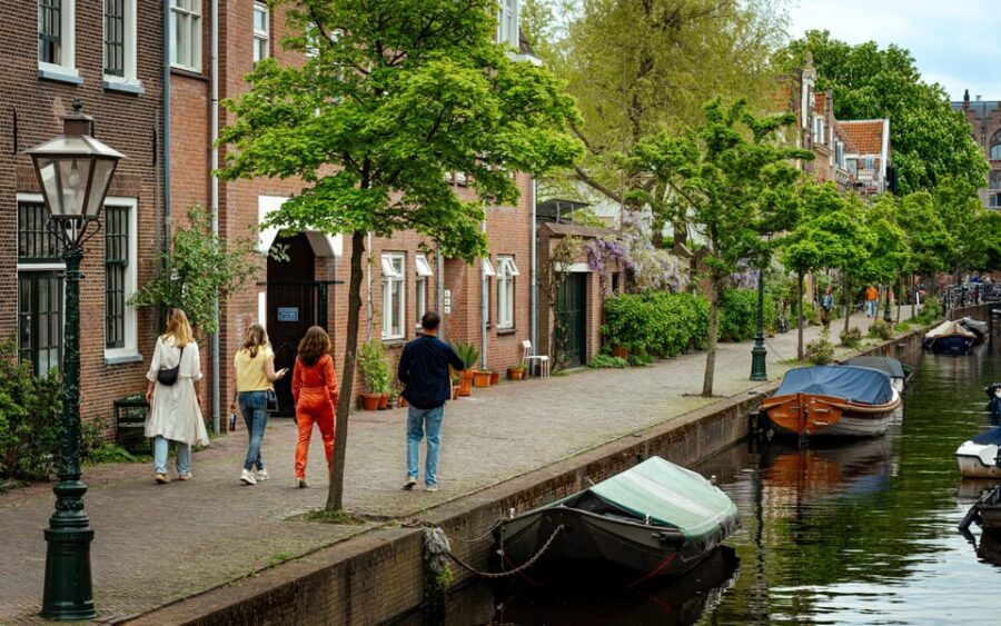 Outside Escape Amsterdam with your friend(s) and have fun! - Who this fits best (and who should skip it)