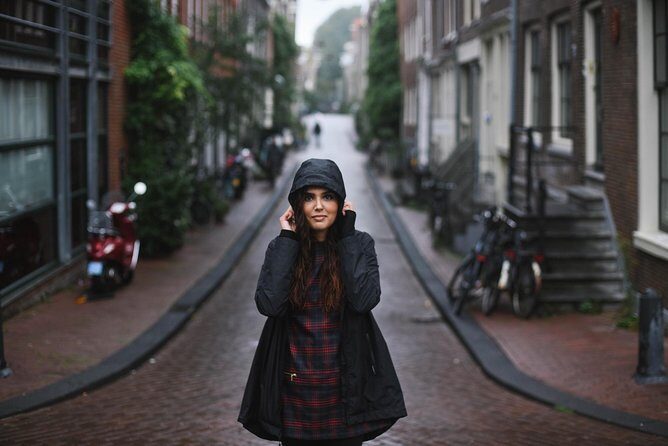 Personal Travel and Vacation Photographer Tour in Amsterdam - Value Math: $220.21 Per Group for Up to Four