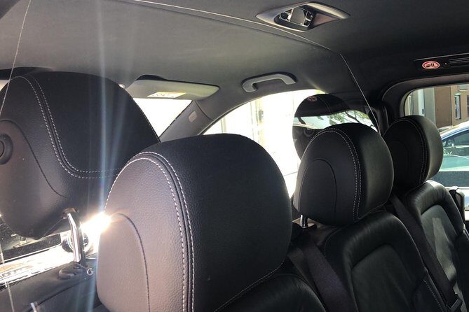Private Amsterdam Departure Transfer to AMS Schiphol Airport - Timing strategy: plan for 2.5–3 hours before departure