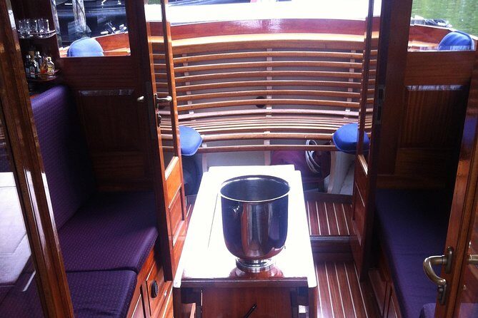 Private boat tour on a electric saloon boat - Boarding, tickets, and how to make the 90 minutes feel smooth