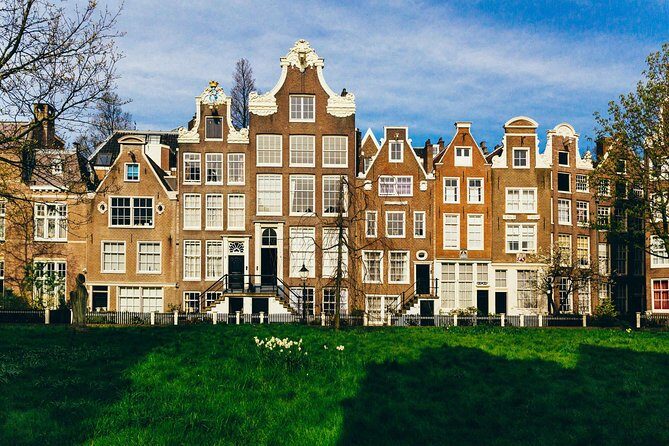 Private City Kickstart Tour: Amsterdam - A tailored cafe sendoff in Rembrandt Square