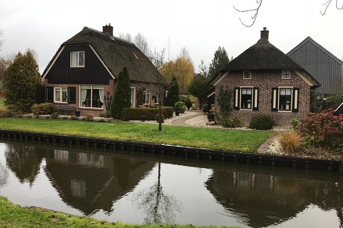 Private Daytrip Giethoorn and Windmills of Zaanse Schans from Amsterdam - Guides and service style: when private really shows