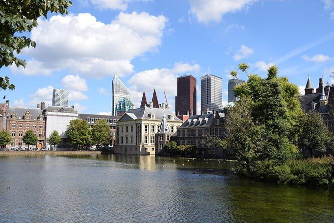 Private Delft and The Hague Tour incl. Madurodam from Amsterdam - A 6-hour Delft and The Hague hit from Amsterdam