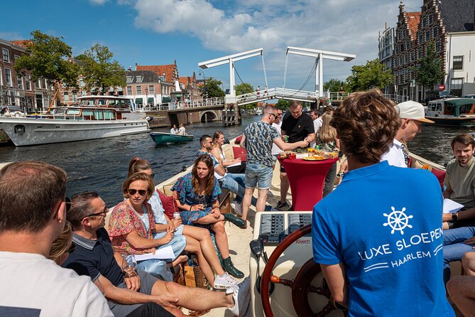 Private Haarlem Canal Cruise with Captain (Electric Boat) - Timing and weather: planning for Dutch skies