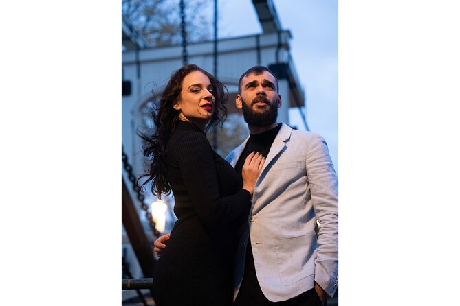 Private Photo Session in Amsterdam - How Adrián’s posing style changes your results in real life