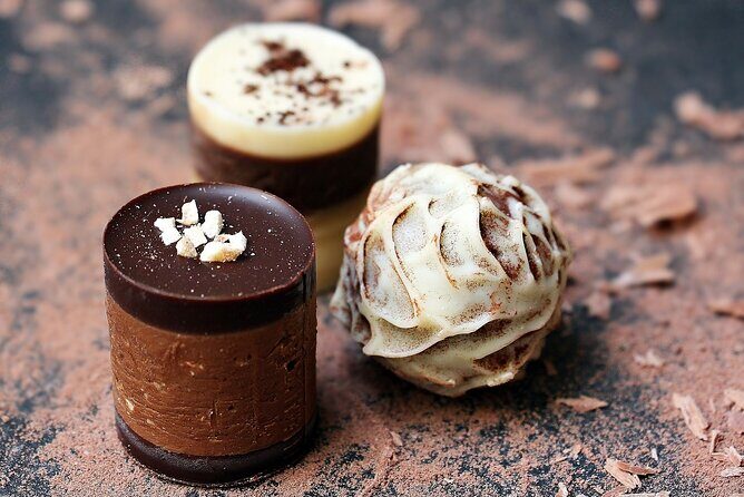 Private Sightseeing Day Trip to Ghent and Bruges from Amsterdam - Chocolate Bruges and Choco-Story: how to fit sweets without rushing