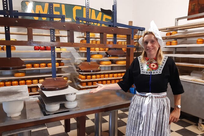 Private Tour of Simonehoeve Cheese Farm and Clog Factory - Should you book the Simonehoeve private tour?