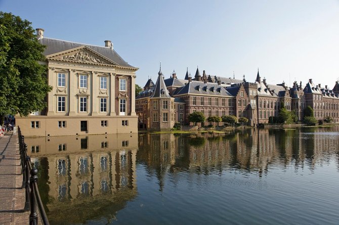 Private Tour: The Hague Walking Tour Including Peace Palace Visitors Center - The Binnenhof area: government buildings, symbolism, and real photo stops