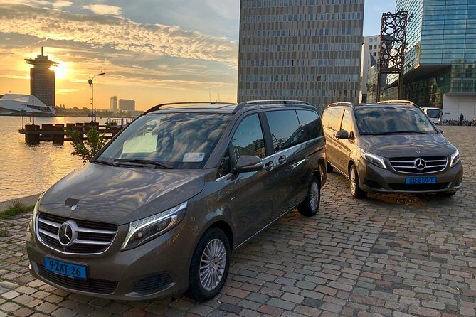 Private transfer between Rotterdam - Amsterdam (incl. Schiphol airport) - Little details that make a difference on arrival day