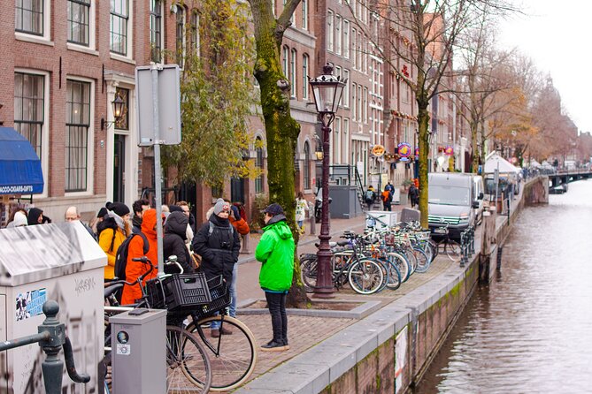 Private walking tour Amsterdam. English or Spanish. - The Red Light District and surrounding streets: what to expect and how to stay comfortable