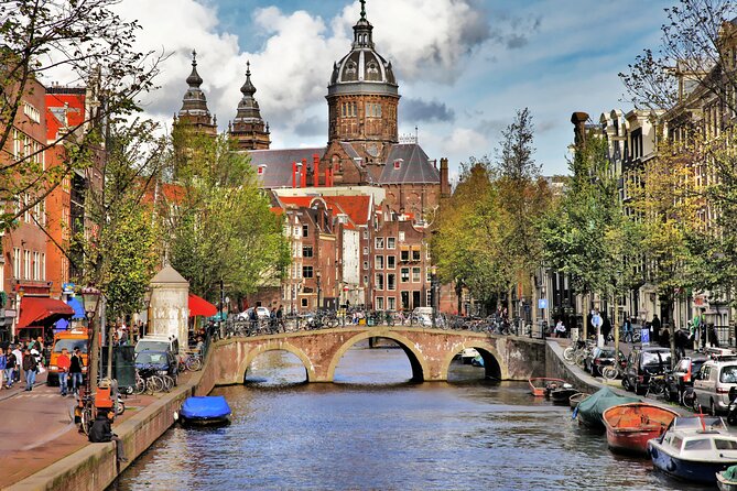 Private walking tour Amsterdam. English or Spanish. - Tower of the Coin, Rembrandt area, and gates-on-gates city logic