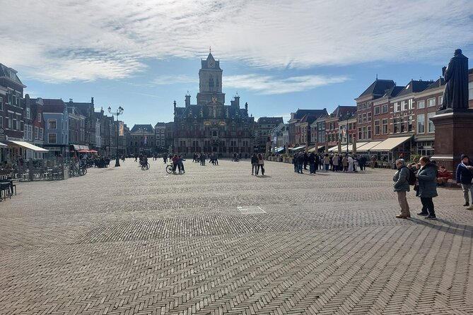 Private Walking Tour of Delft: Dive into the Dutch Golden Age - Synagogue memory at Vrienden van de Synagoge Delft and a laid-back ending at Beestenmarkt