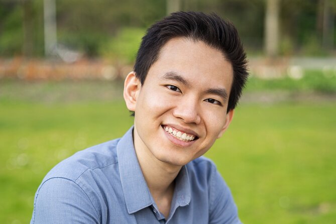 Professional Tinder Photo Session in Amsterdam - The 2-Hour Option: Two Outfit Changes and Three Locations