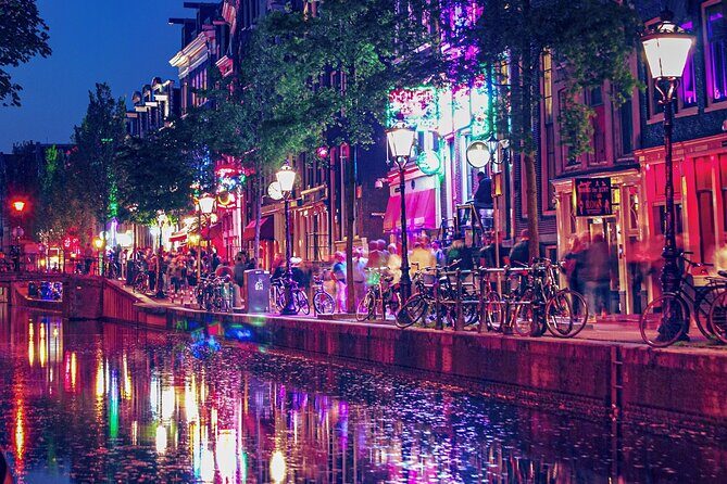 Red Light District Primetime Private Tour for 18+ Only - Value and why the private format fits this topic