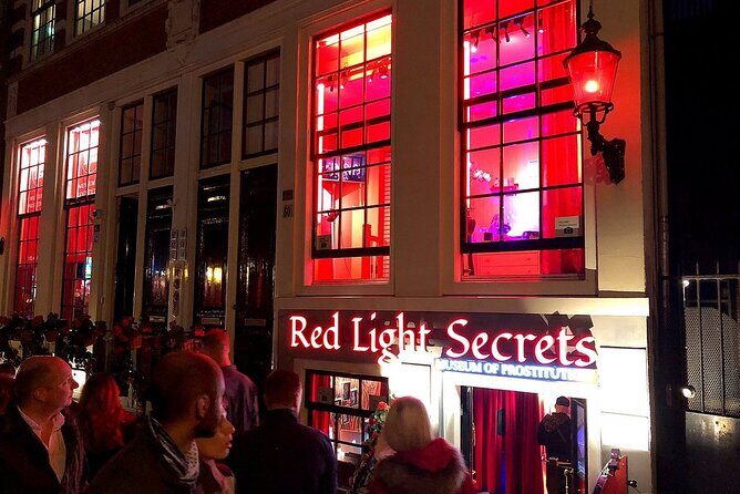 Red Light District private tour with a local - Stop 4: Zeedijk’s 1970s Crime Reputation and Chinatown’s Comeback