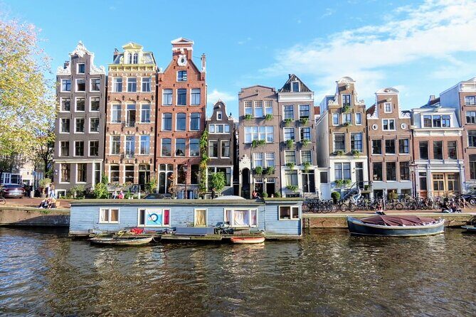 Rembrandt & Van Gogh Amsterdam walking experience - Meeting at Prins Hendrikkade and finishing at Blauwbrug