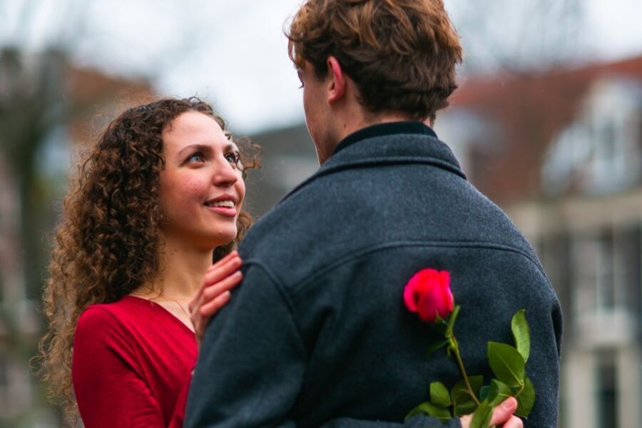 Romantic Photoshoot Experience for Couples in Amsterdam - Stop 3 Back at Huidenstraat 32: Wrapping Up Without Losing the Love