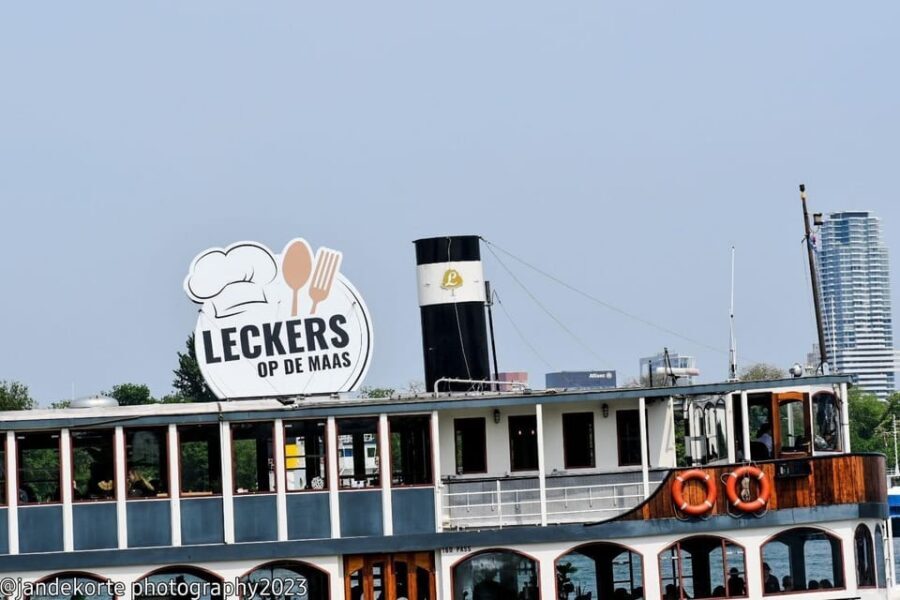 Rotterdam: 2.5-Hour Leckers Boat Cruise and Buffet - Boarding at the Leckers pontoon: simple, and do it early