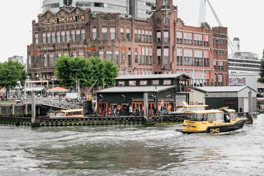 Rotterdam Architecture: Centre and South Bank with watertaxi - Timmerhuis by OMA: When Big Architecture Gets Personal