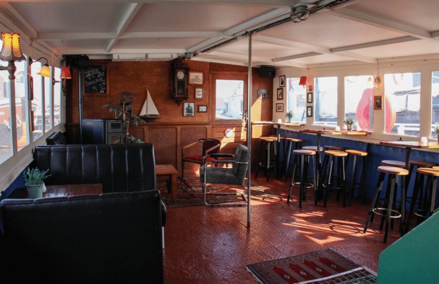 Rotterdam: Pub Cruise with Drinks and Bites - Rain or shine: inside/outside space and the on-board vibe