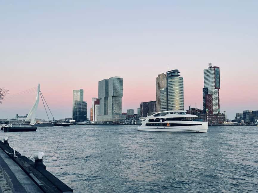 Rotterdam: Summer Evening Cruise with Live Entertainment - Boarding the Princess Amalia near WereldMuseum