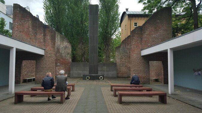 Self-Guided Audio Tour Holocaust Series: The Jewish Quarter - Key highlights to know before you go