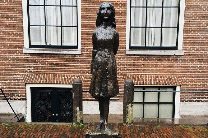Self-Guided Audio Tour Holocaust Series: The Jewish Quarter - Auschwitz Monument chapter: reading the neighborhood as a memorial